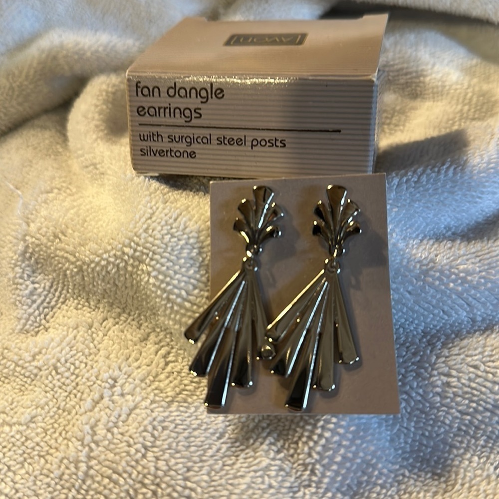 Avon 1990 Vintage Earrings Fan Dangle Earrings SilverTone
